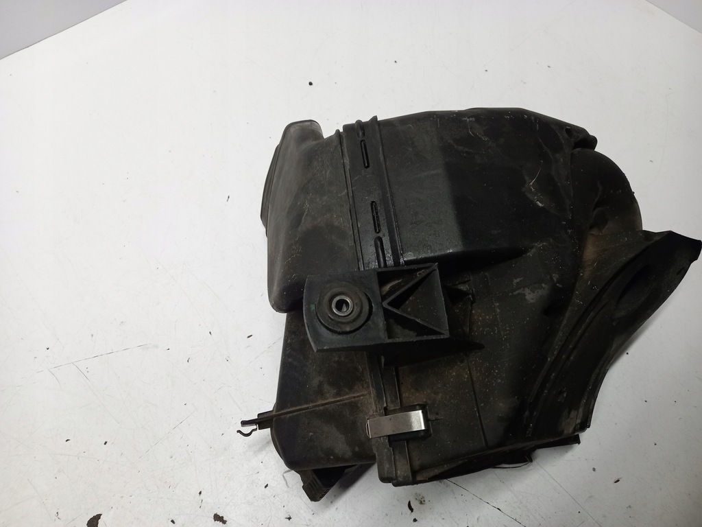 фото №6, Корпус фильтра воздуха audi a6c5 allroad 2.5 tdi