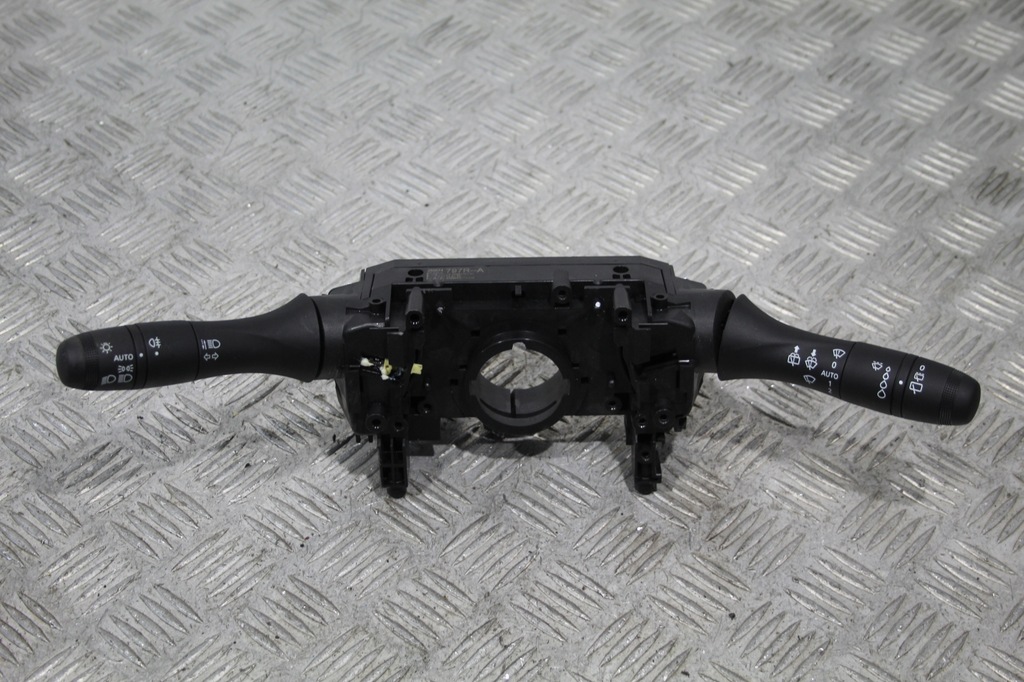 фото №1, Перемикачі поворотники renault captur ii 2