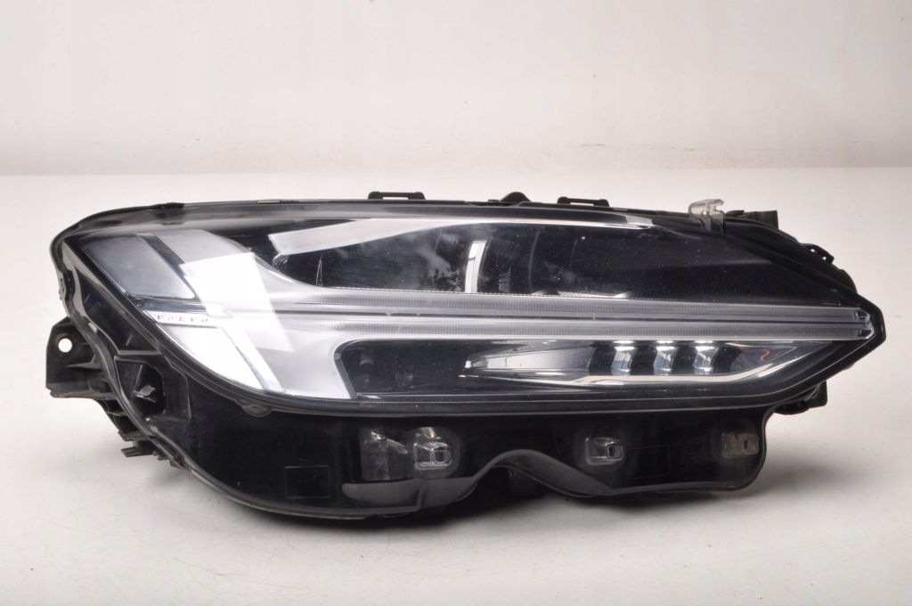 фото №1, Volvo s90 v90 лампа правая передняя правый перед mid led 31655155