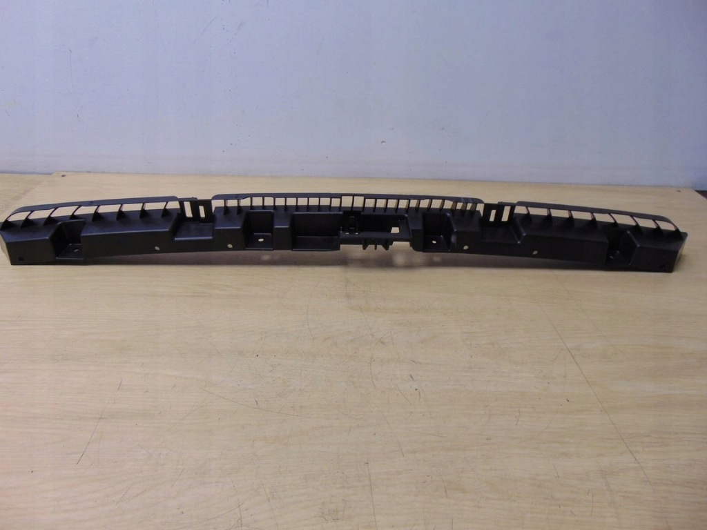 фото №1, Направляющая кронштейн бампера задняя средний audi a1