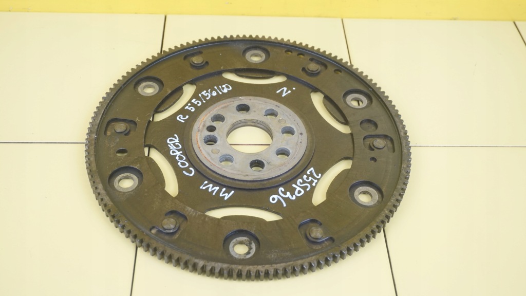 фото №1, Mini r56 r55 r60 2.0 d 16r 143km n47c20a колесо маховик aut 7812622