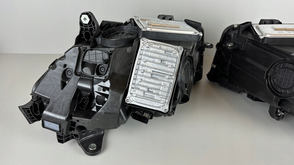 фото №10, Mercedes w214 e-klasa digital light лампы левая правая