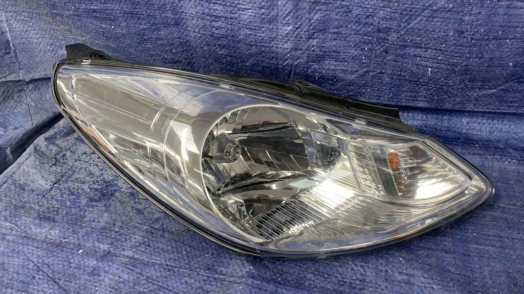 фото №1, Hyundai i10 2008-2010 лампа права передня