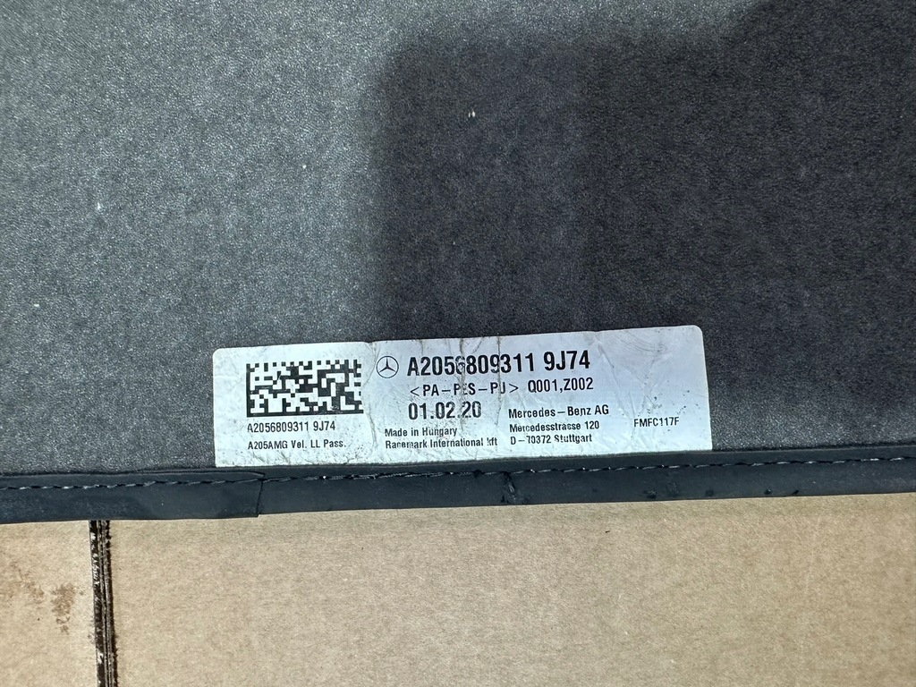 фото №7, Килимок правий перед amg, передній mercedes c klasa w205 de europa