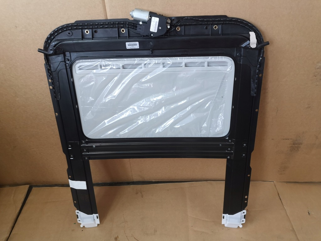 фото №5, Vw jetta 16 r 5c6 люк новый