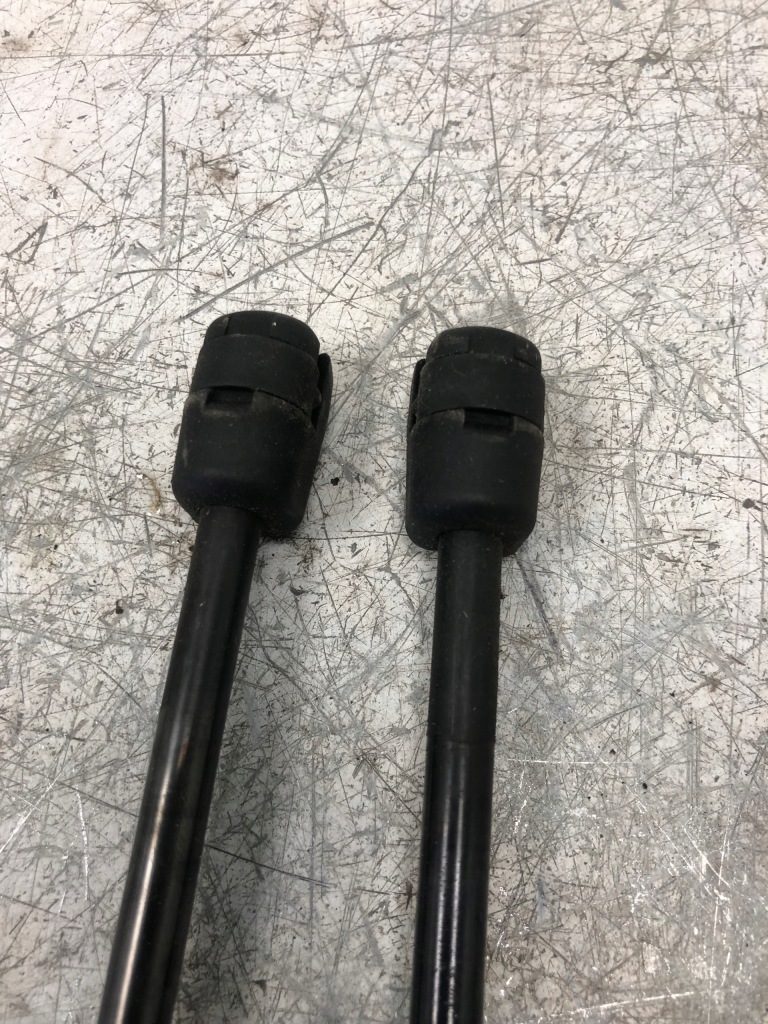 фото №4, Амортизатори капот bmw f20 7239233