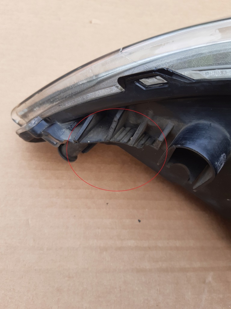 фото №8, Лампа правая перед передняя ford mondeo mk4 07-14 1136477r