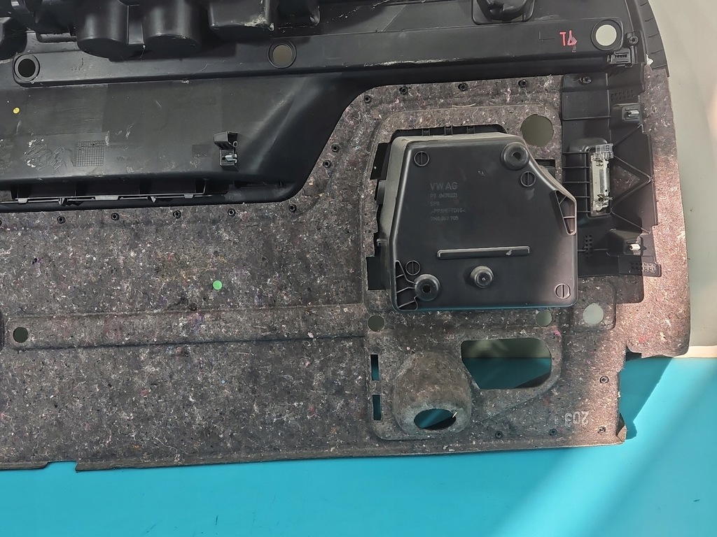 фото №8, Обивка багажника левая обшивка seat alhambra ii 7n 10- 7n0867705