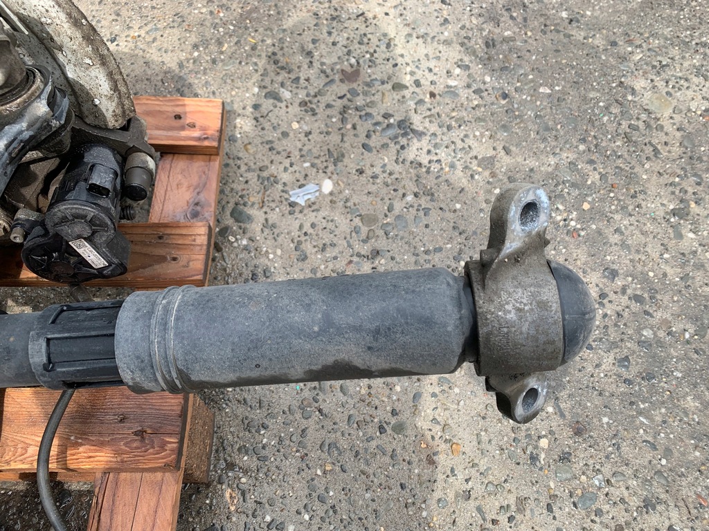 фото №8, Ford mustang mach-e rwd 75.7kwh поворотний кулак диск супорт правий задня задня