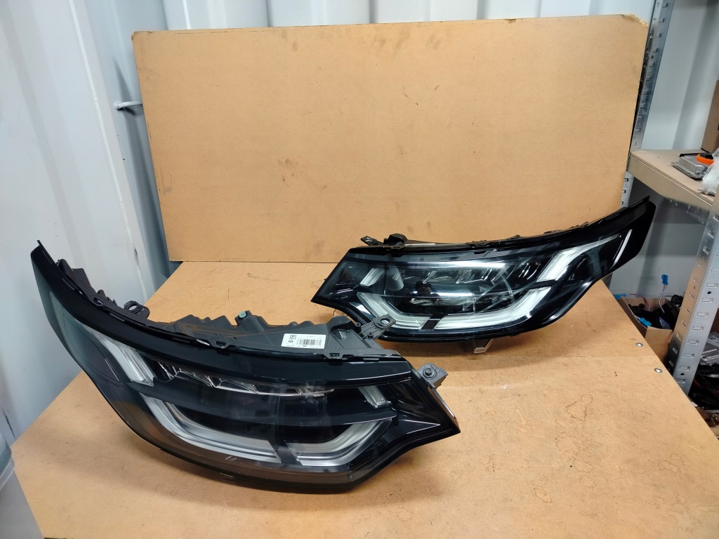 фото №1, Land rover discovery v full led 7 pinów лампа права ліва