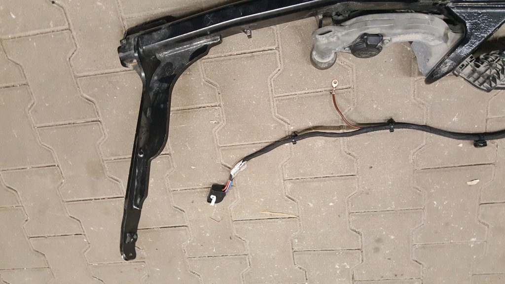 фото №13, Hak буксирувальний vw passat b9 kombi 3j0803881a