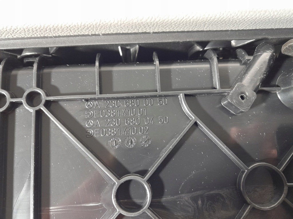 Mercedes sl500 r230 подлокотник a2306800450 a2306800050 Киев