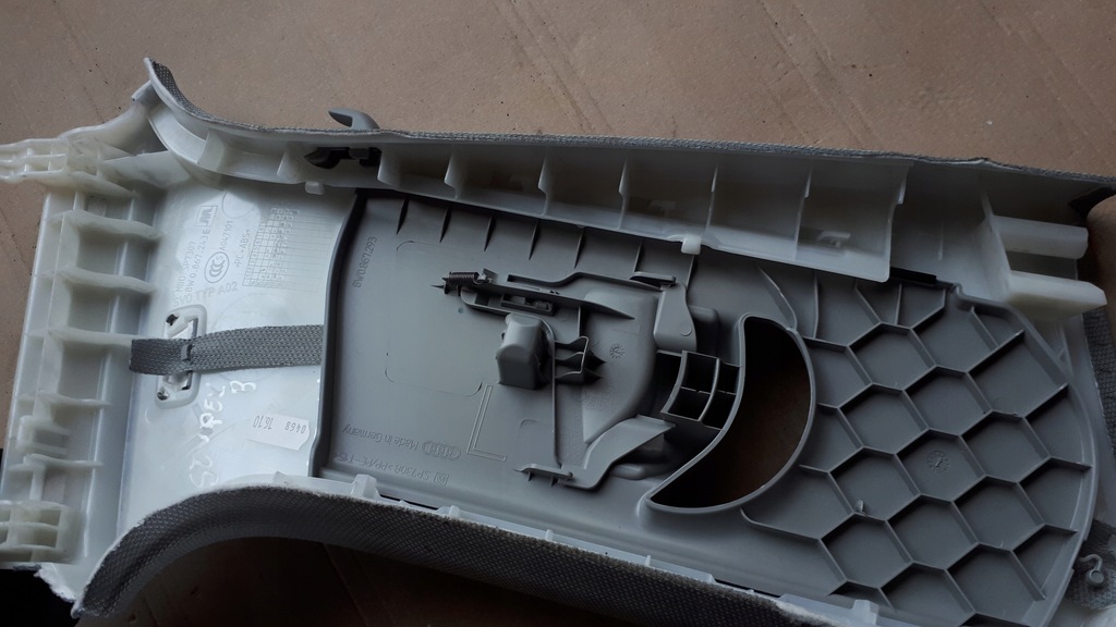 фото №9, A4 b9 8w захист обшивка стійка лівий перед