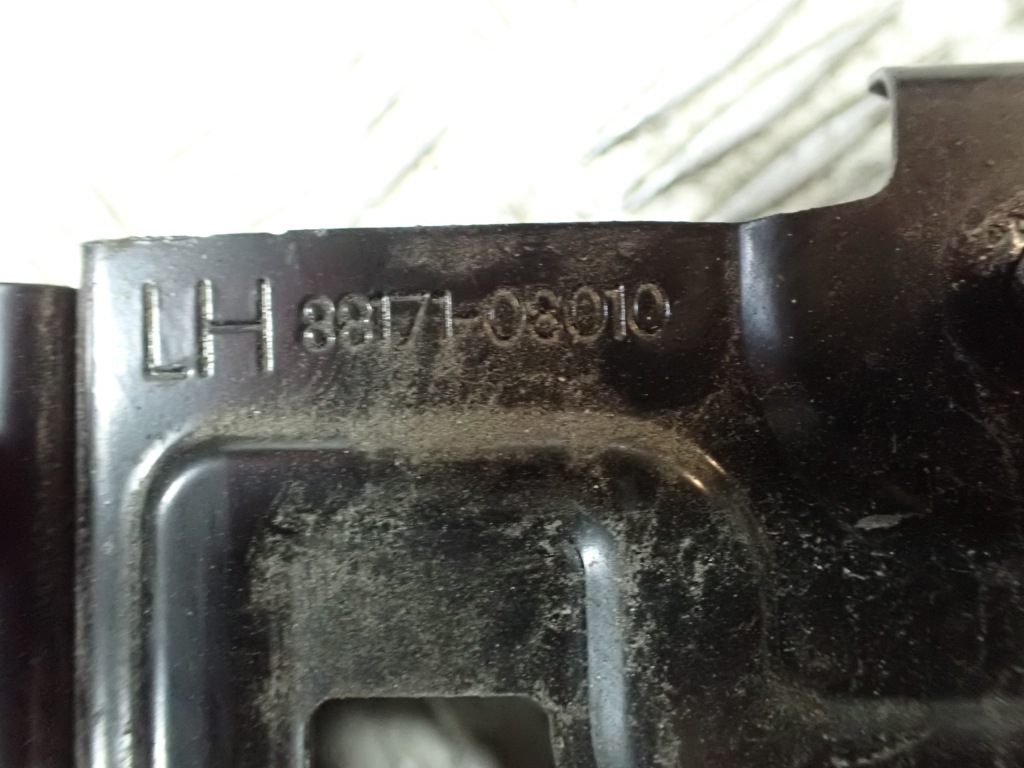 Кронштейн радара заднего правого слепая зона spot toyota sienna xl40 2021 Оригинал