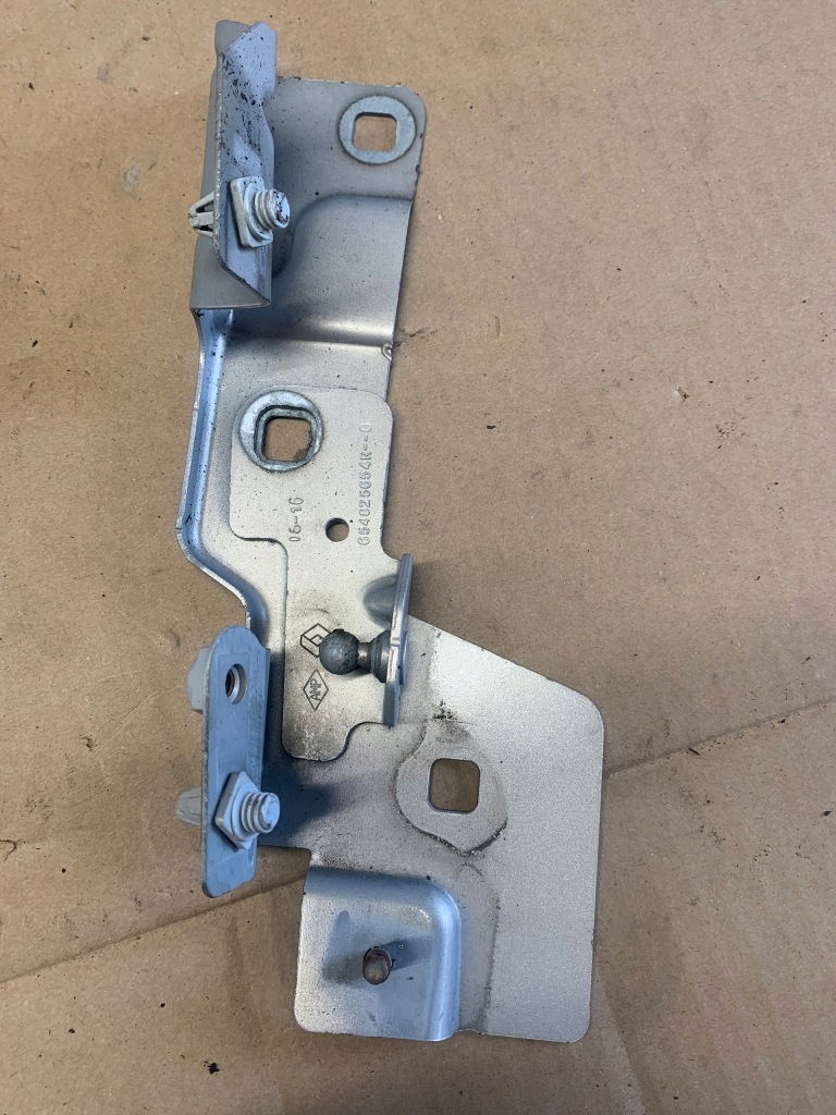 фото №1, Кронштейн кронштейн крыла zoe правое 654825654r