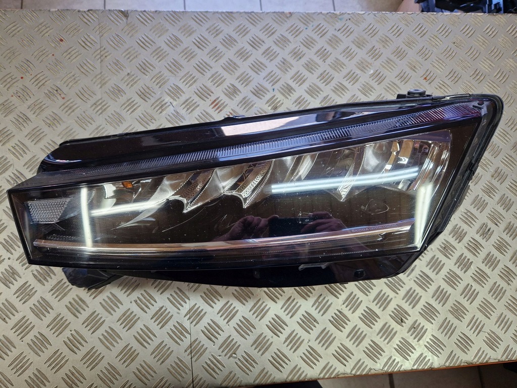 фото №1, Лампа левая led crystal skoda octavia iv 2019r-