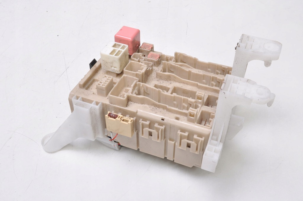 фото №1, Toyota verso 1.6 16v lift коробка модуль bsi 82730-0f310