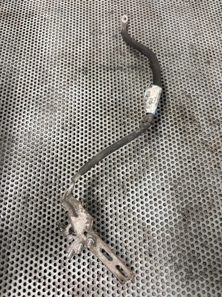 фото №1, Шланг массовый trafic iii 240809866r