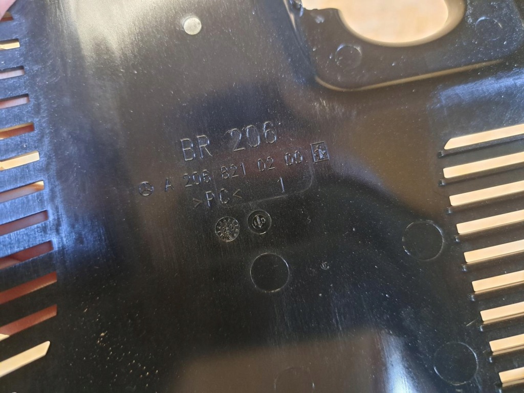 фото №4, Mercedes w206 w254 защита камеры стекло перед