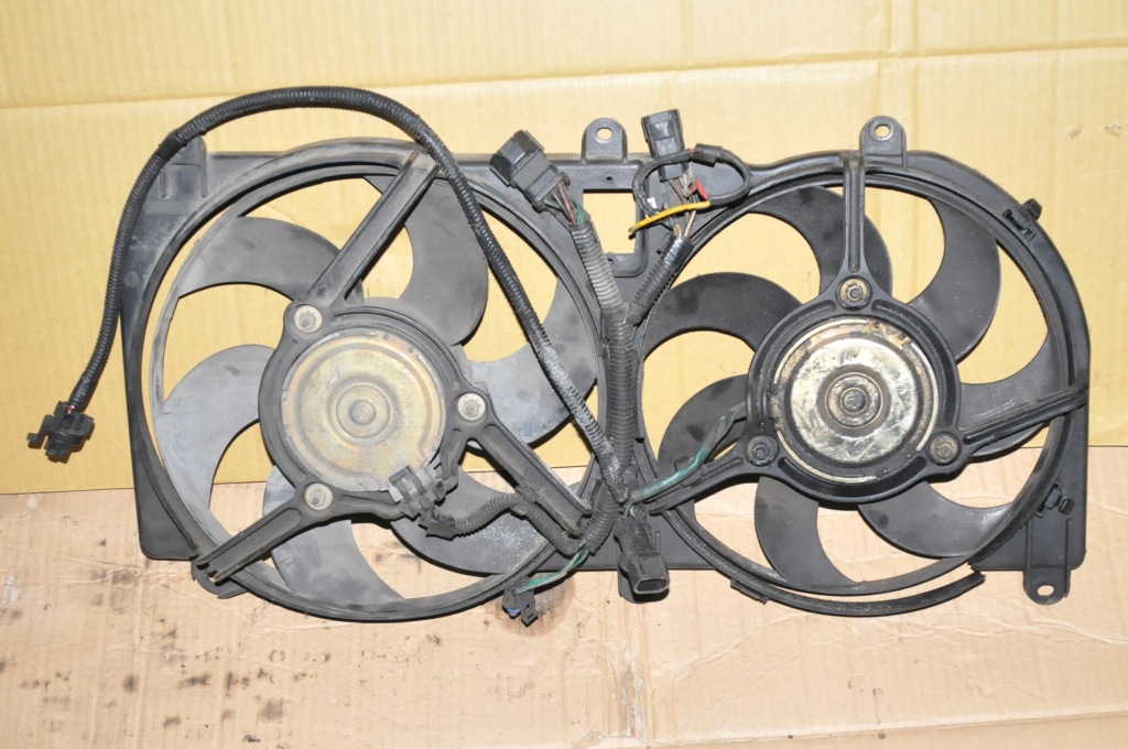 Купити Вентилятор радіатора fiat punto 1 1.7 td