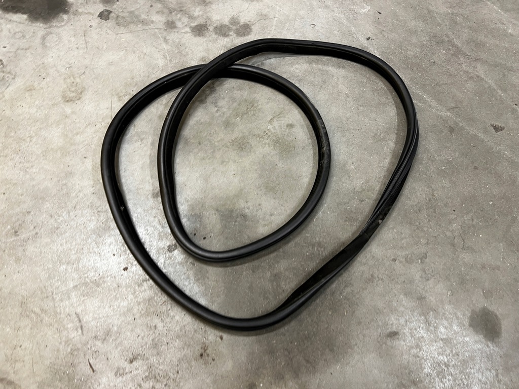 фото №1, Прокладка крышки задняя багажника bmw x6 f16