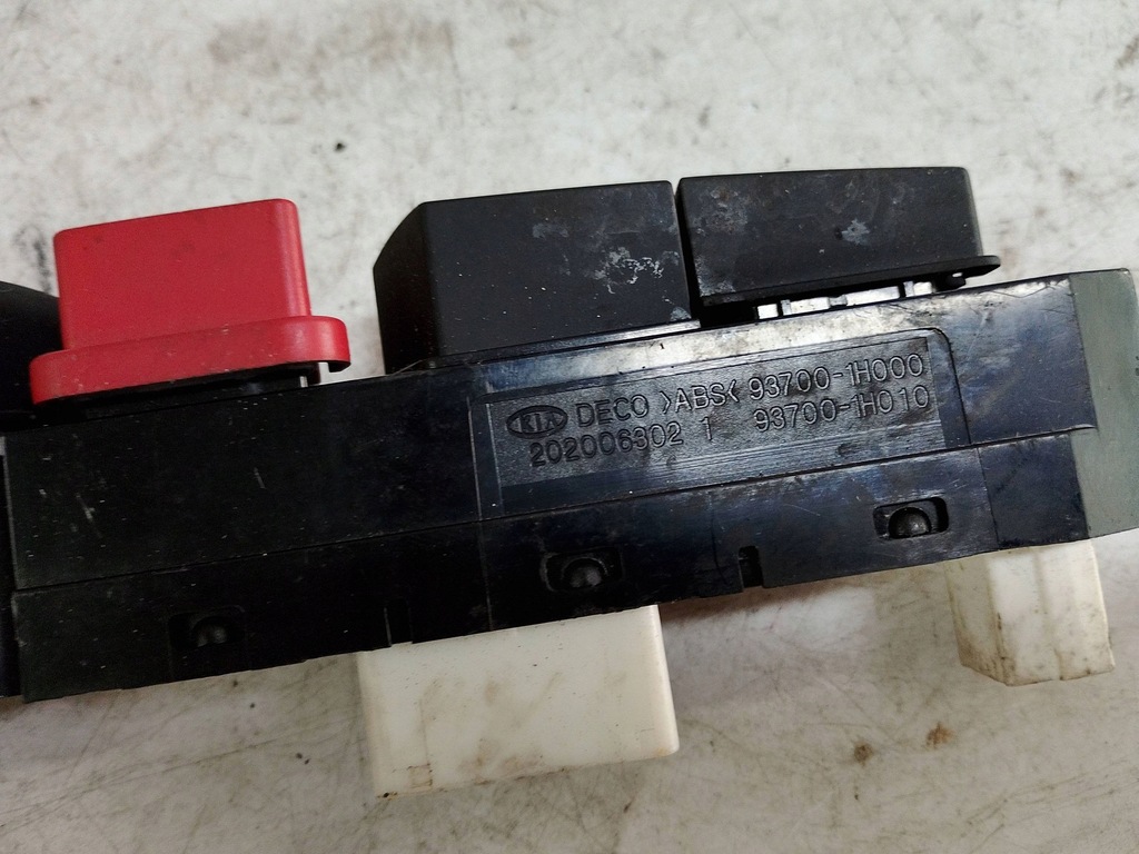 фото №7, Kia ceed i панель аварійних з підігрівом сидіння 93700-1h000 europa