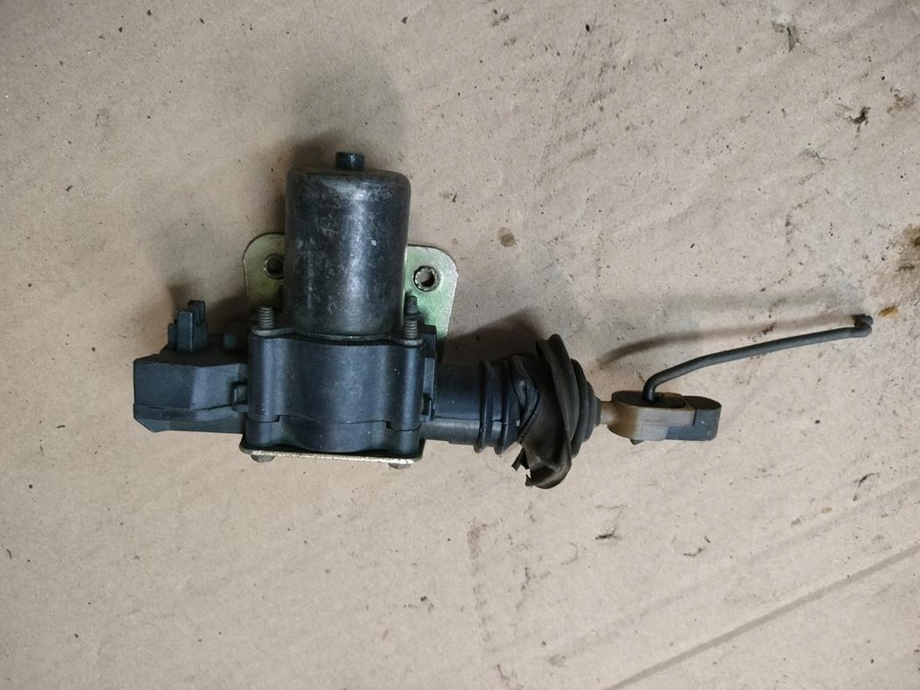 фото №1, Opel ascona c помпа модуль центрального замка rv