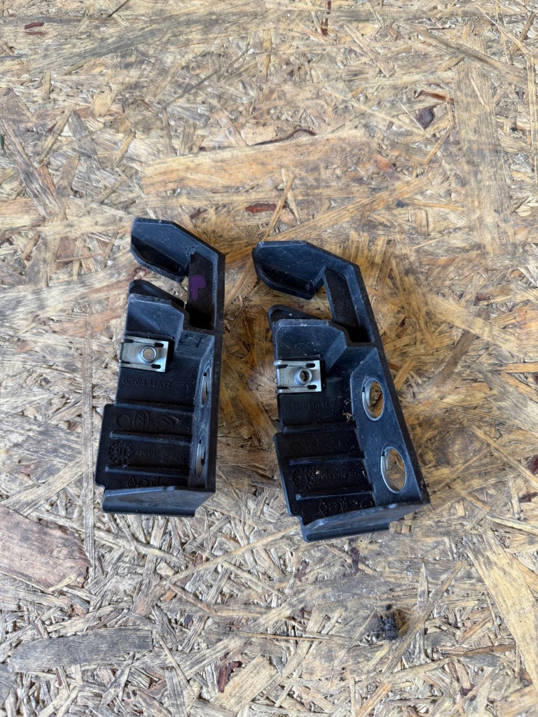 фото №1, Напрямна бампера лампи правий перед renault talisman 625b41470r