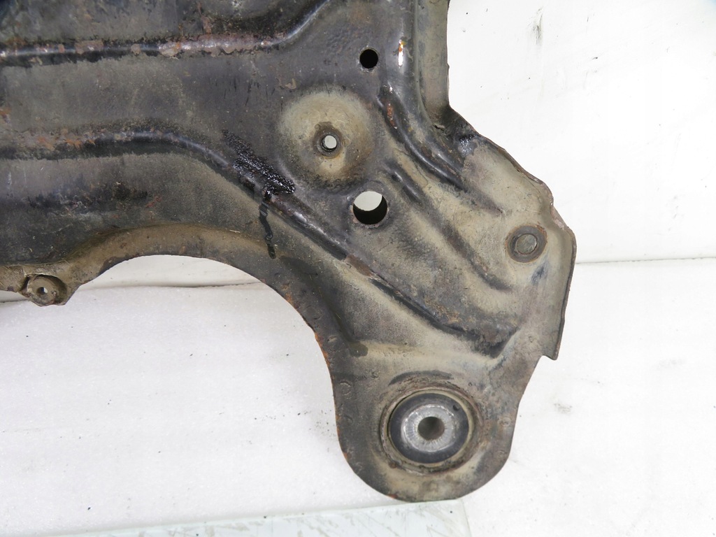 фото №8, Підрамник перед vw new beetle