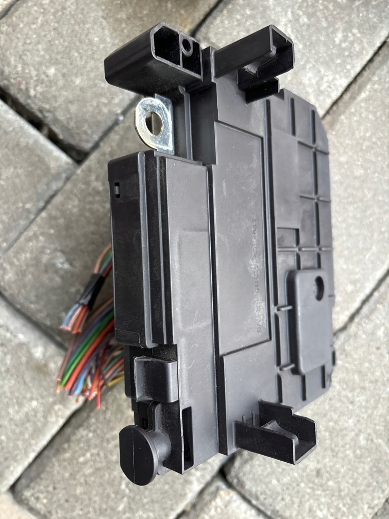 Коробка предохранителей 9810296480 z06 peugeot 508 оригинал Киев