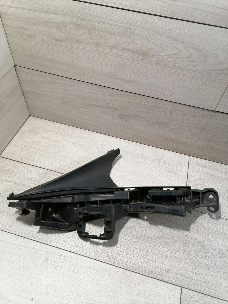 фото №1, Taycan направляющая бампер левый перед 9j1807347a