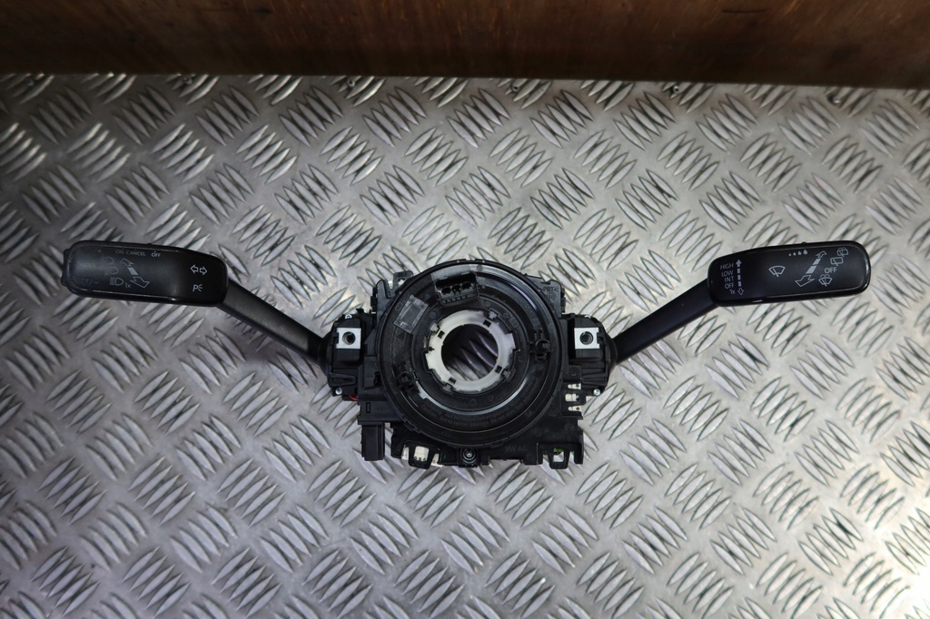 фото №1, Переключатель комбинированный подрулевой переключатель seat оригинальный номер 5q0953507ac