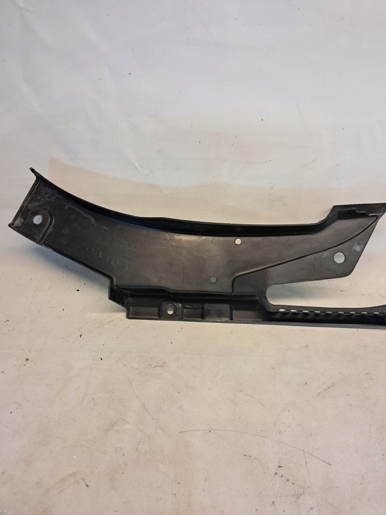 фото №7, Захист крила права перед volvo xc60 ii гібрид 32216110