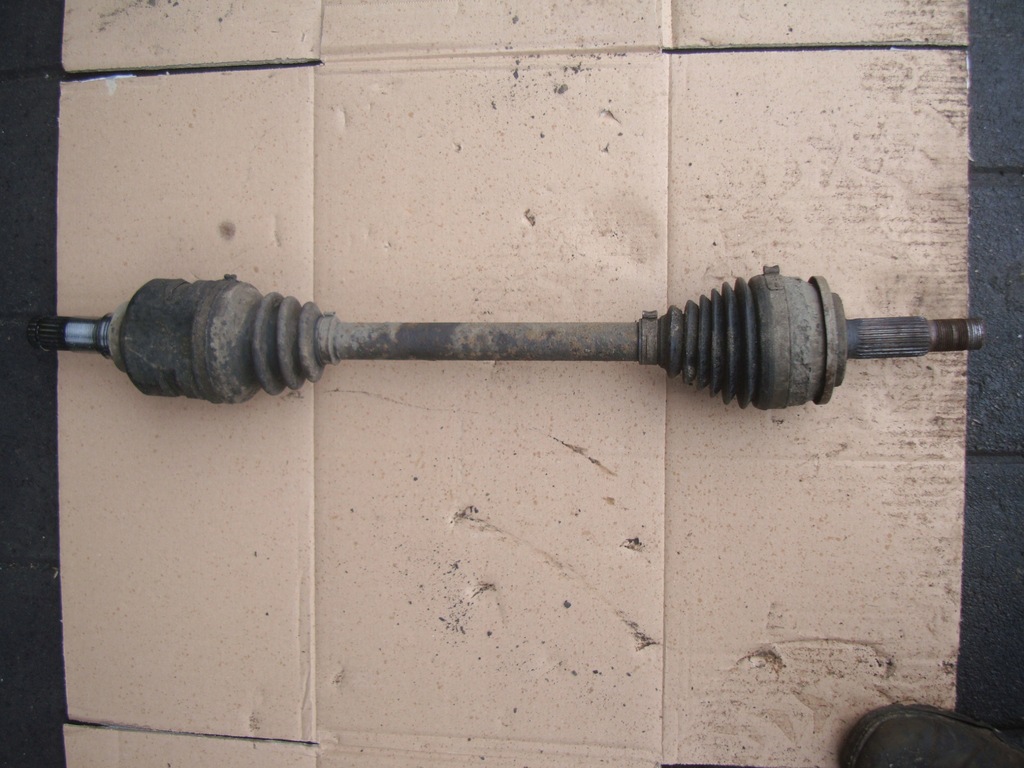 фото №1, Toyota auris i 06-12 1.4 d4d привідний вал ліва