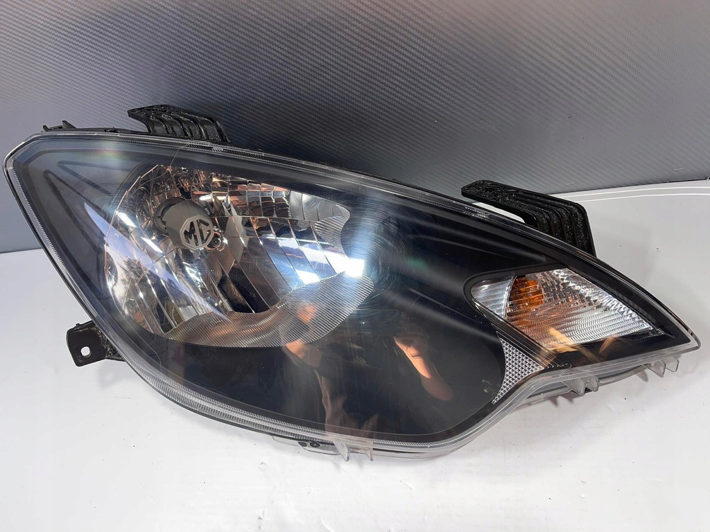 фото №1, Mg3 права лампа перед