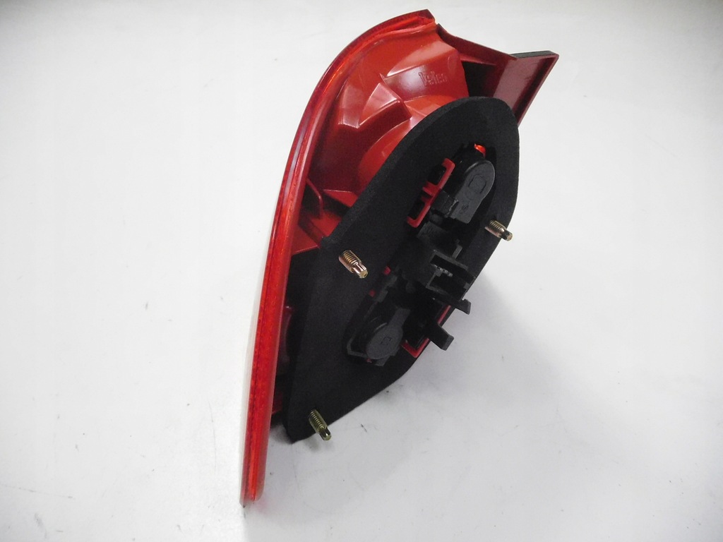 фото №5, Лампа задняя правый toyota avensis 99-03 81550-05080