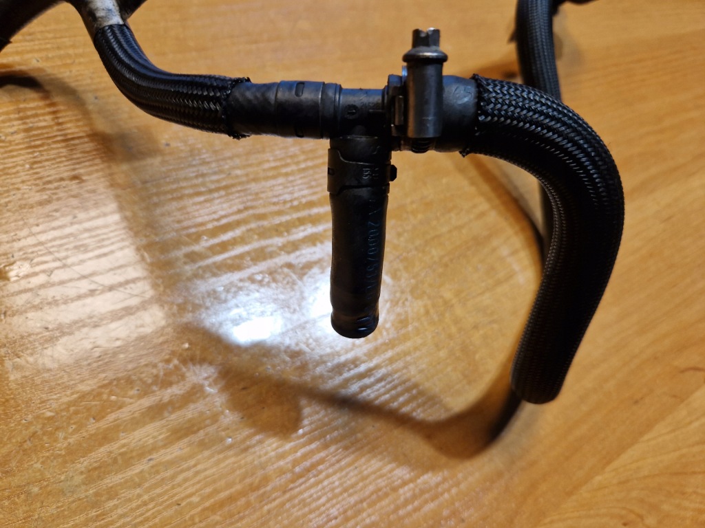 Купить Bmw 3 e90 e91 2.0d 177km n47 шланг пабтрубок  топлива тройник 7800669