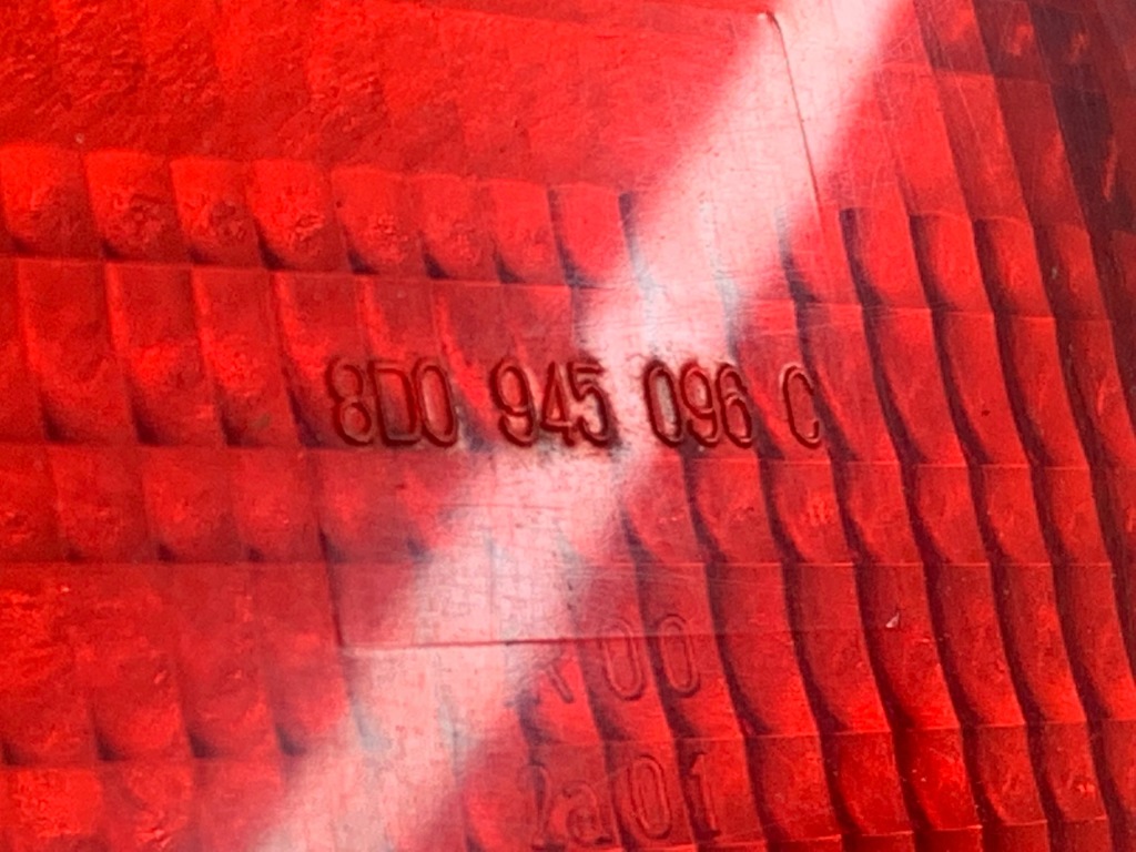 Купити Audi a4 b5 lift sedan лампа ліва задня