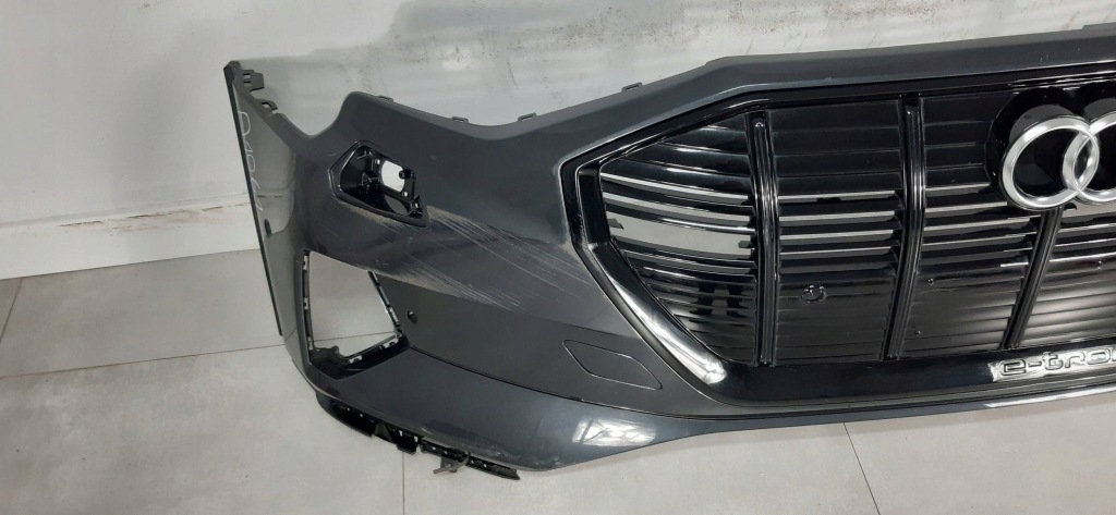 фото №7, Audi e-tron бампер перед передній 4ke807437