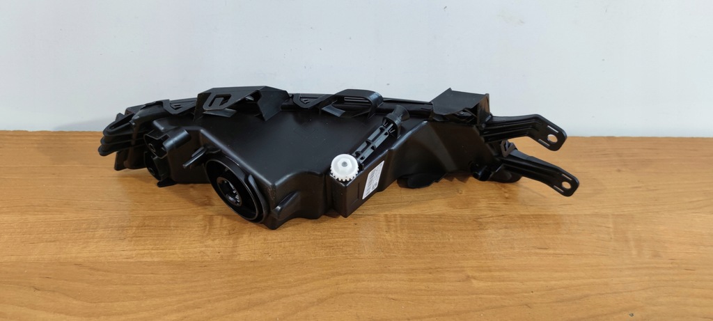 фото №2, Skoda rapid lifting правый противотуманная фара idealny nówka 5j