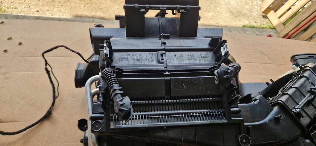 фото №9, Отопитель audi a4 b9 lift 8w1820001aj оригинал jak nowa