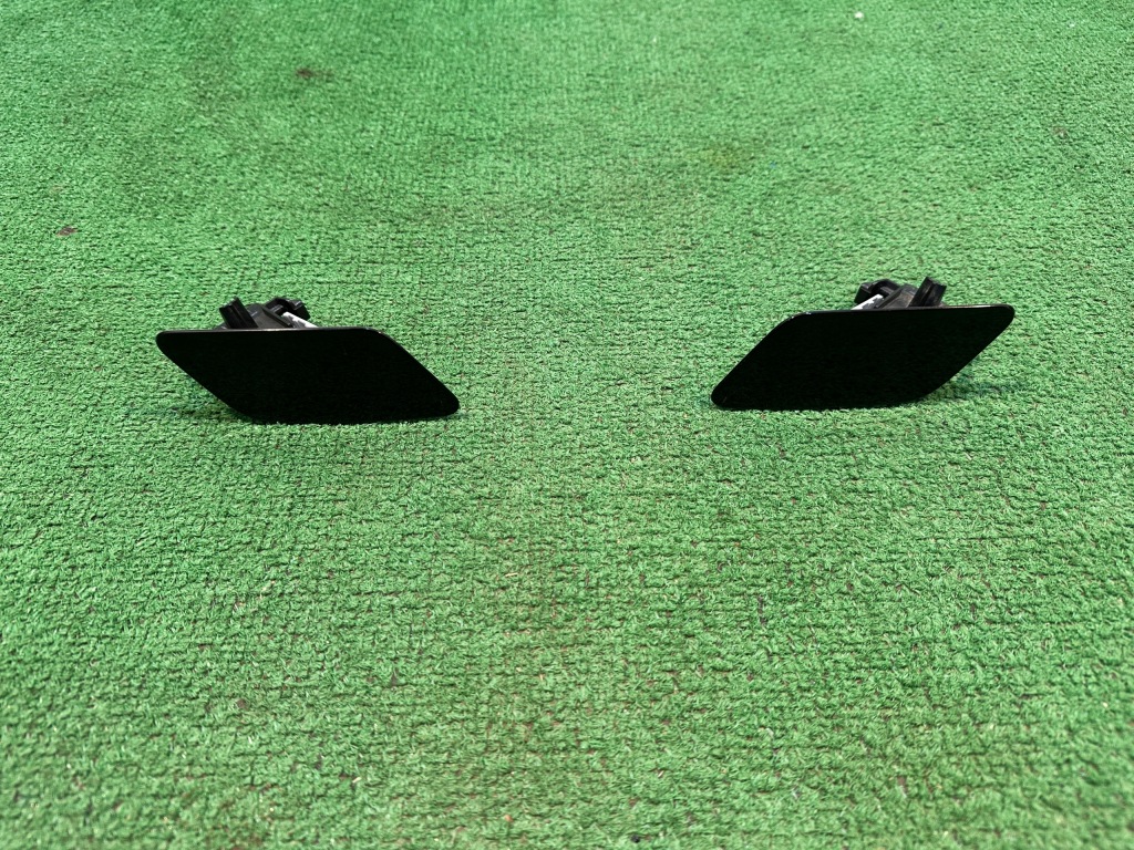 фото №1, Audi a3 8y 20- заглушки кріплення омивача заглушка розпилювача