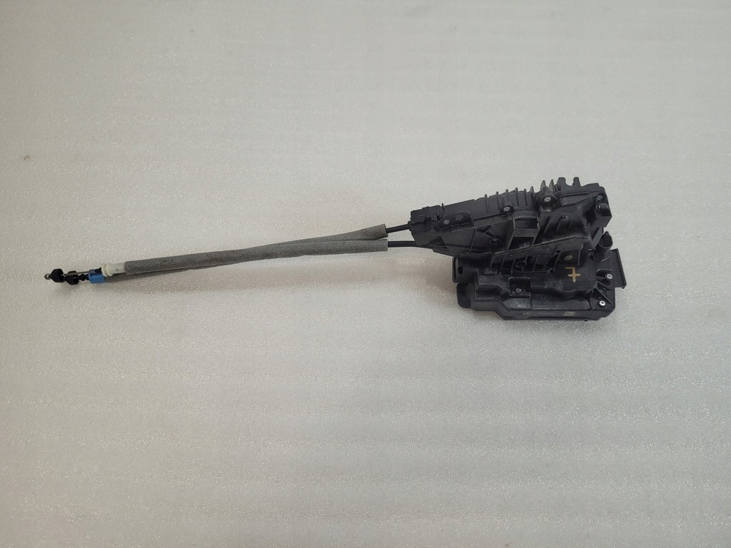 фото №1, Замок двері правий перед mercedes w223 a2230030809