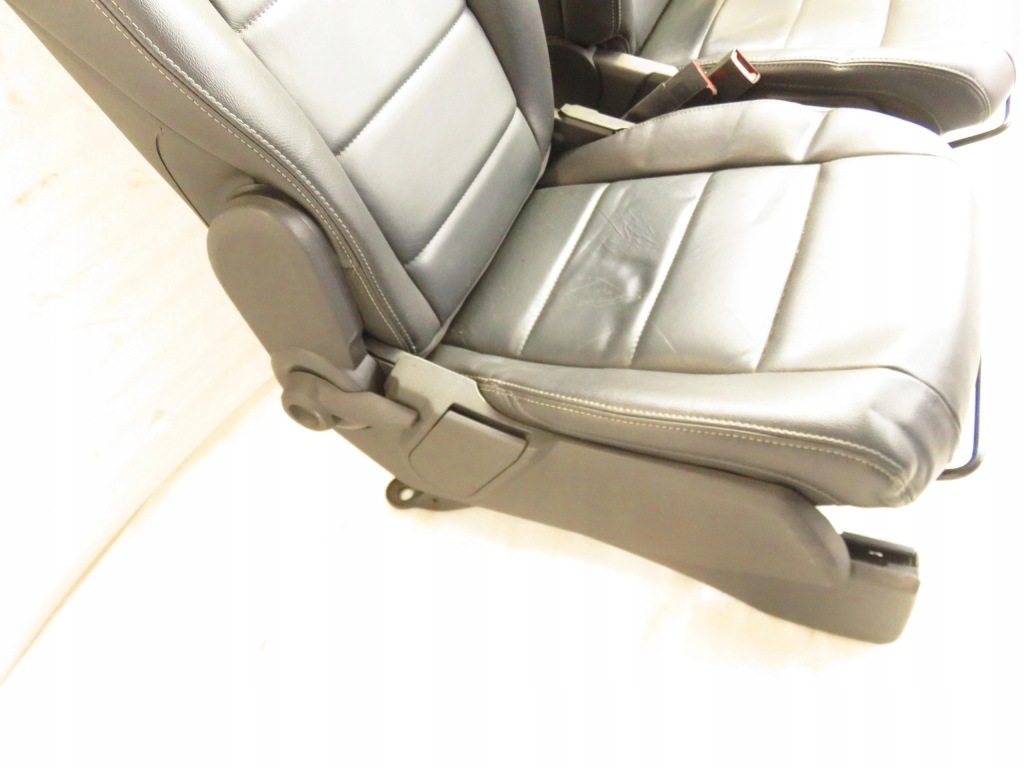 Сиденья комплект jeep patriot mk74 в Украине