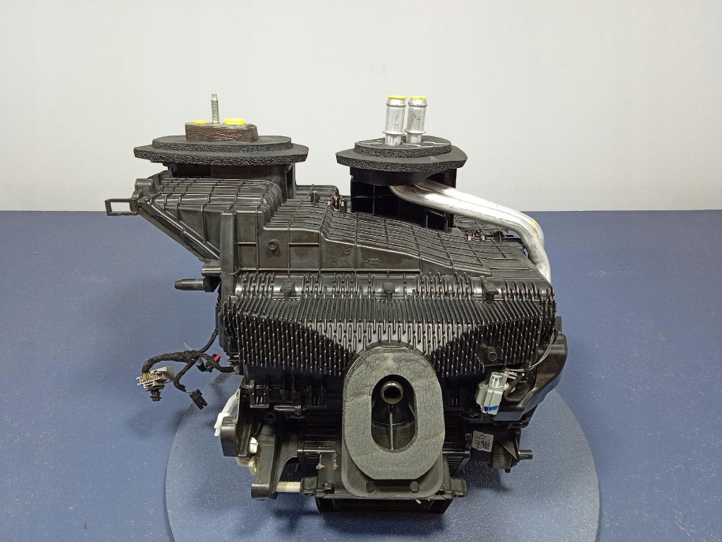 фото №12, Ford mustang mach-e отопитель