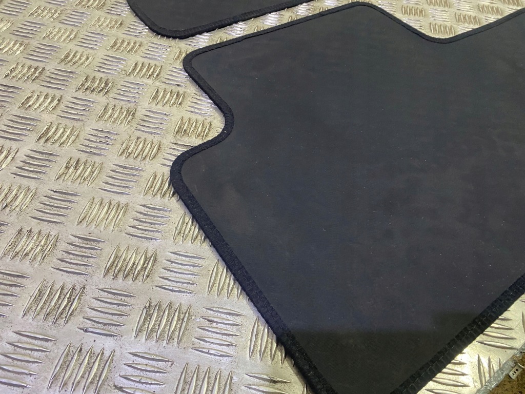 Tesla model 3 2023 набор коврики автомобильных Оригинал