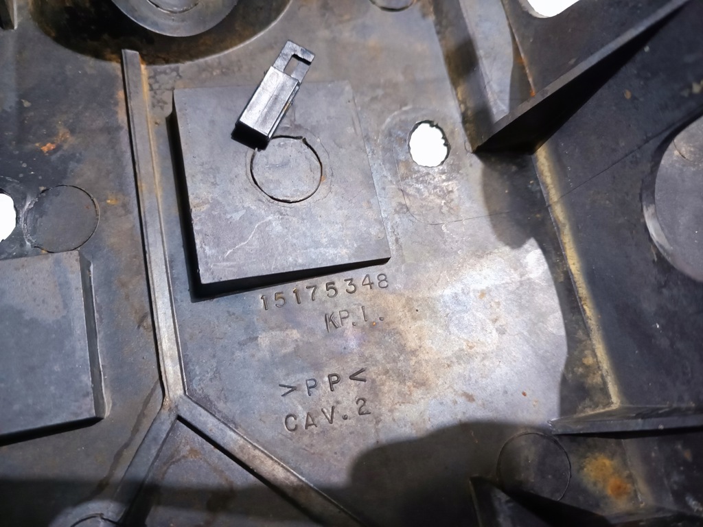 фото №11, Основа кронштейн коробка запобіжників hummer h2