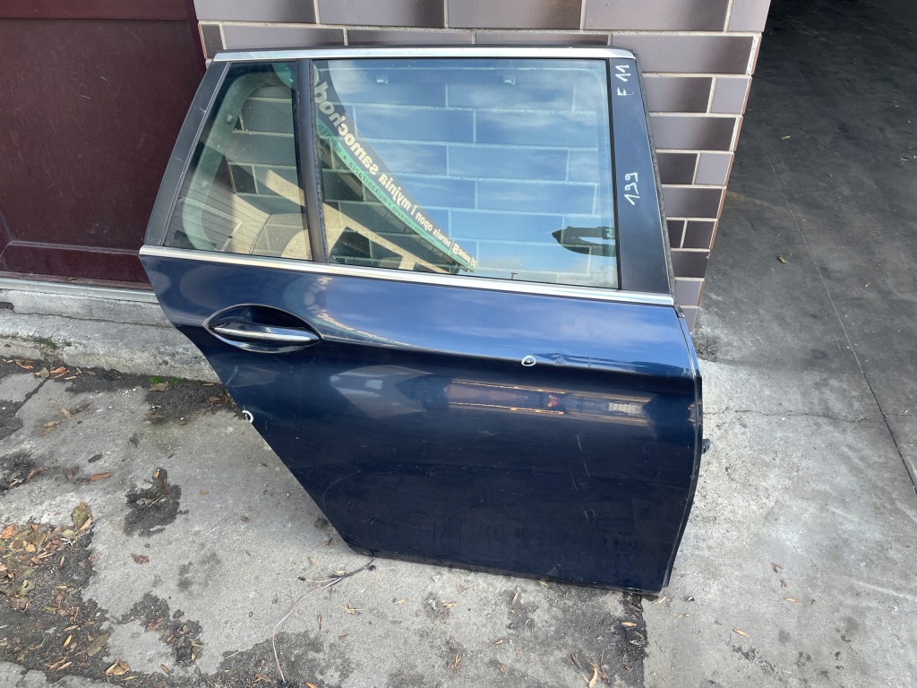 фото №1, Bmw 5 f11 дверь задняя правое левая kombi код лакокрасочного покрытия