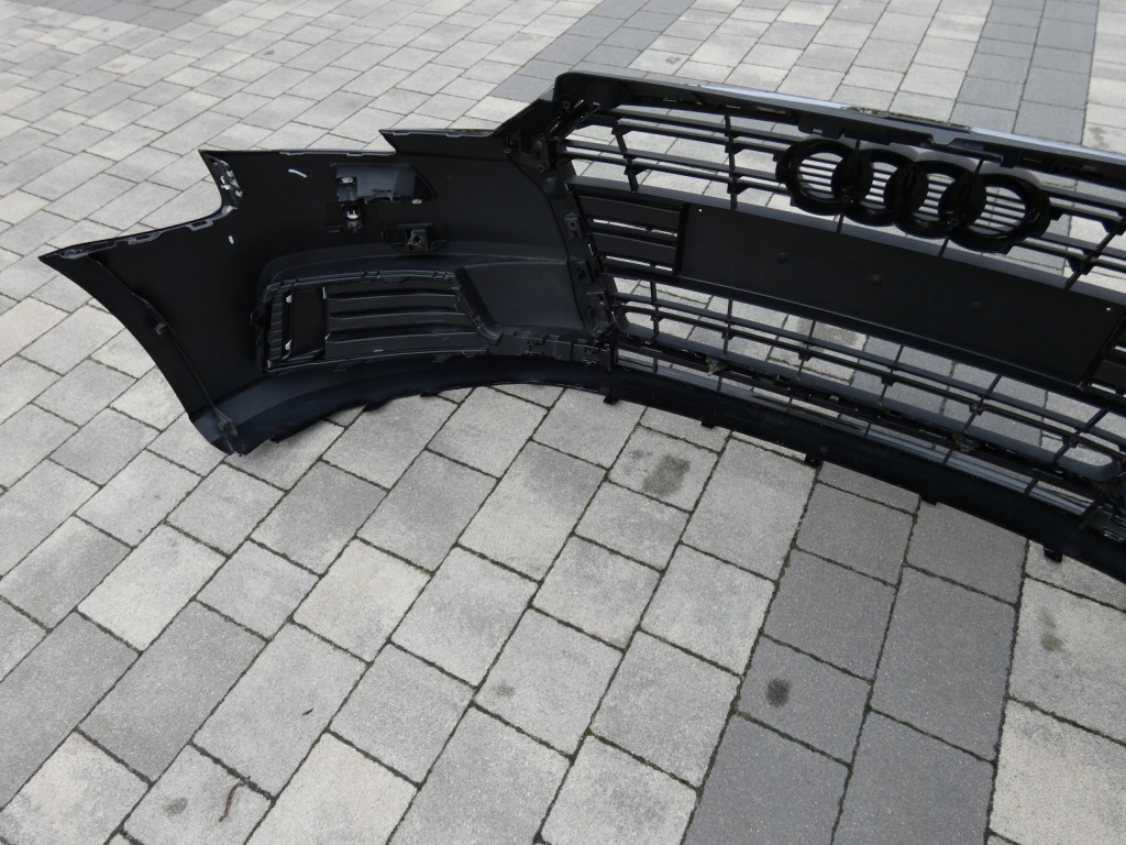 Бампер, решётка , решётка радиатора, решётки audi a-3 8v рестайлинг  хэтчбек в Украине