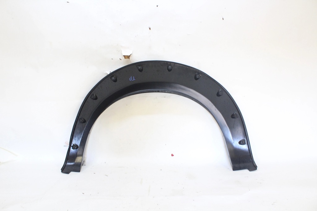 фото №3, Ford ranger v молдинг крыла задняя правая